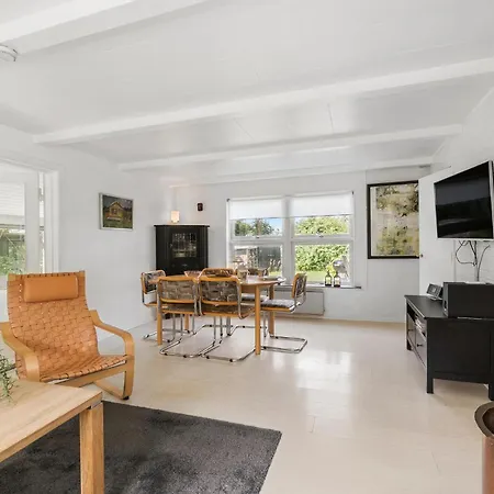Hébergement de vacances Magnifique Maison De 4 à Martofte