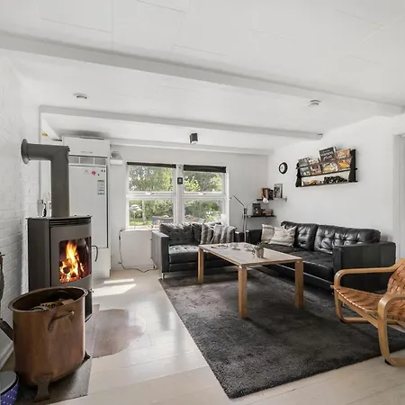 Stunning In With Wifi בית נופש Martofte